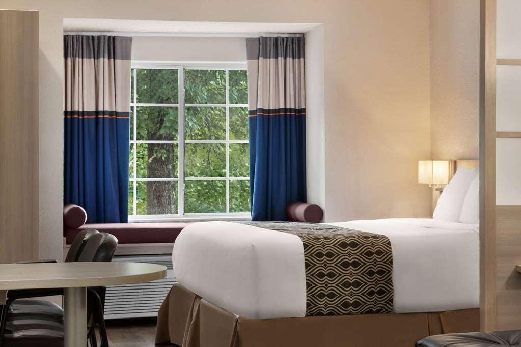 Microtel Inn & Suites By Wyndham Florence/Cincinnati Airpo Номер фото